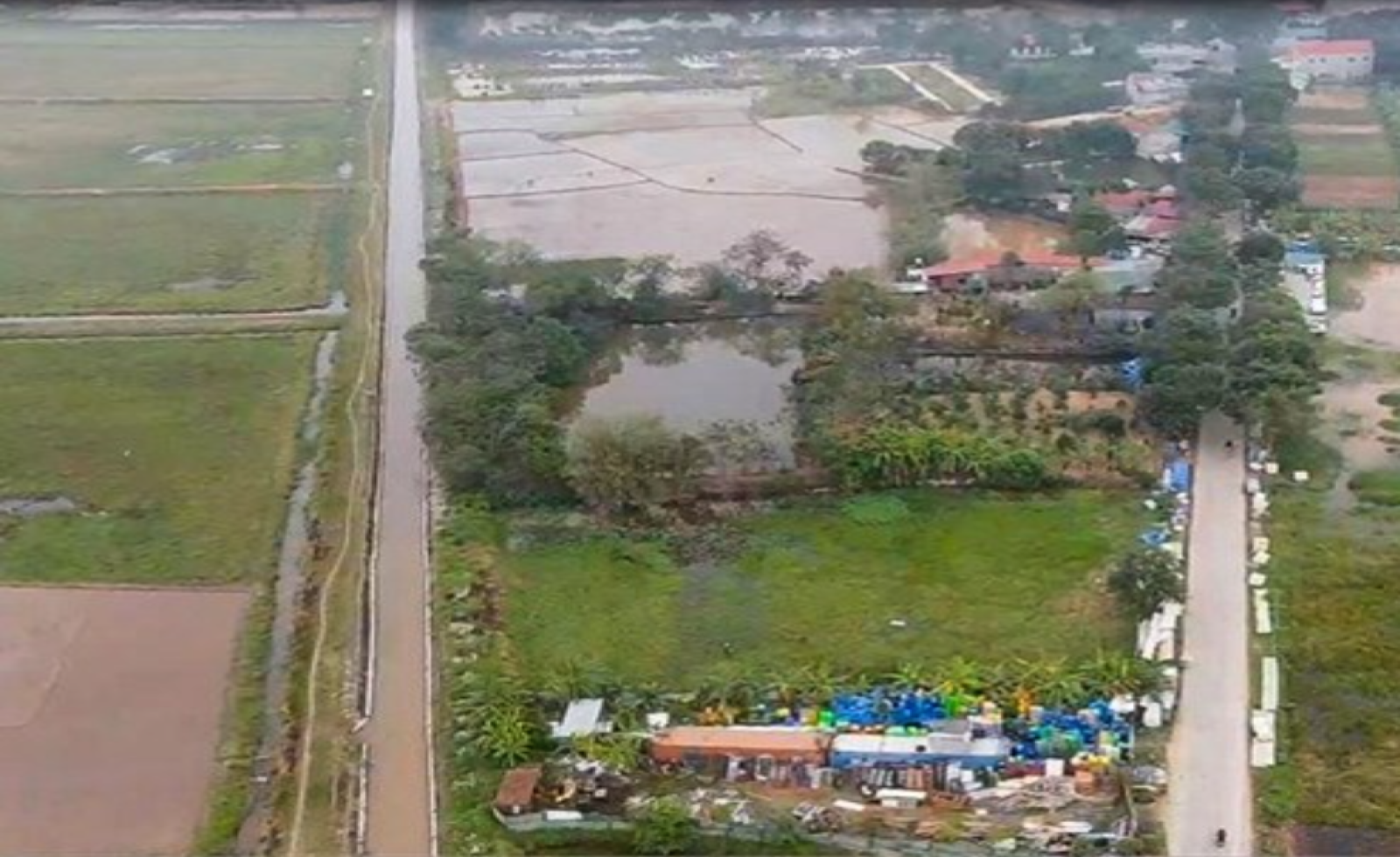 Chuyển nhượng đất từ 1989, nay đi làm sổ đỏ, có phải đóng thuế thu nhập cá nhân