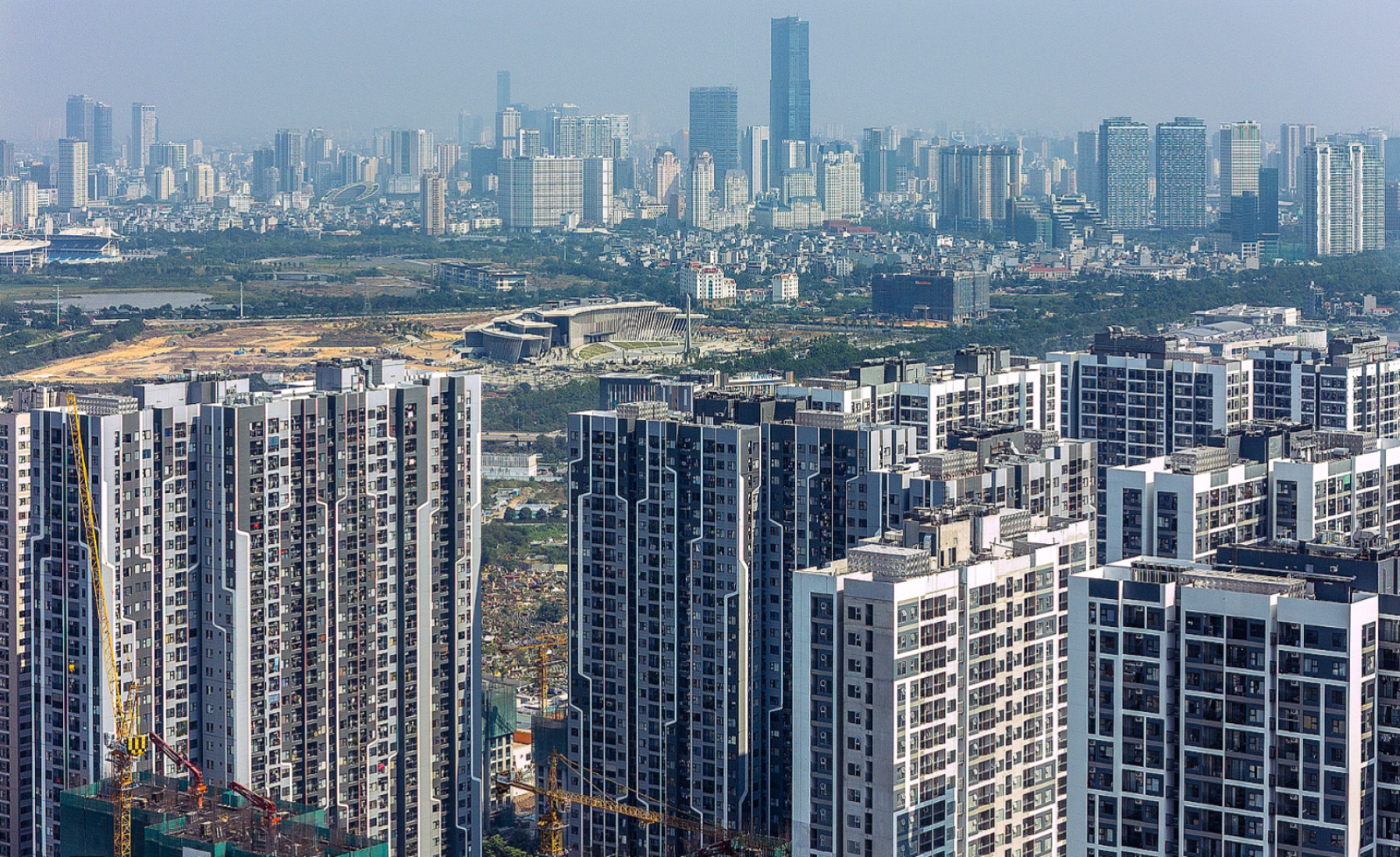 Cuộc đua bán nhà đắt tiền 'ngày càng khốc liệt'