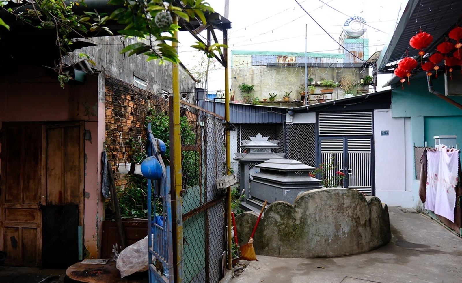 Đà Nẵng dự kiến di dời gần 400.000 ngôi mộ để tái thiết đô thị ven biển