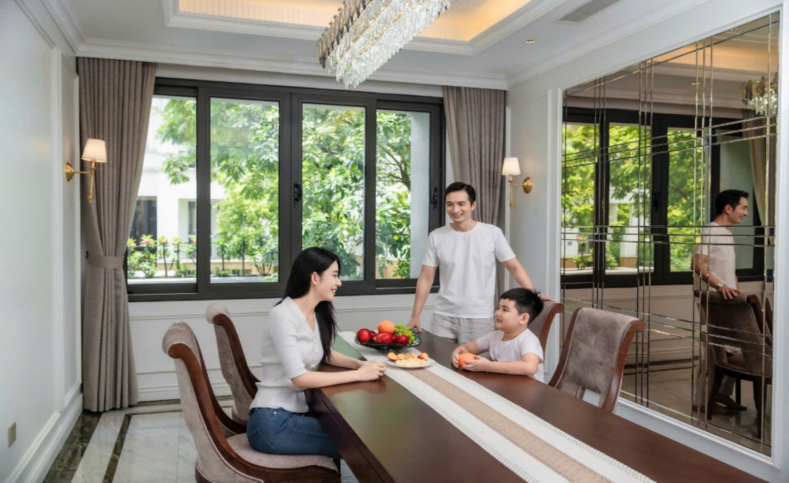 Đầu tư bộ cửa cao cấp - hiệu quả tiết kiệm chi phí điện năng như thế nào?