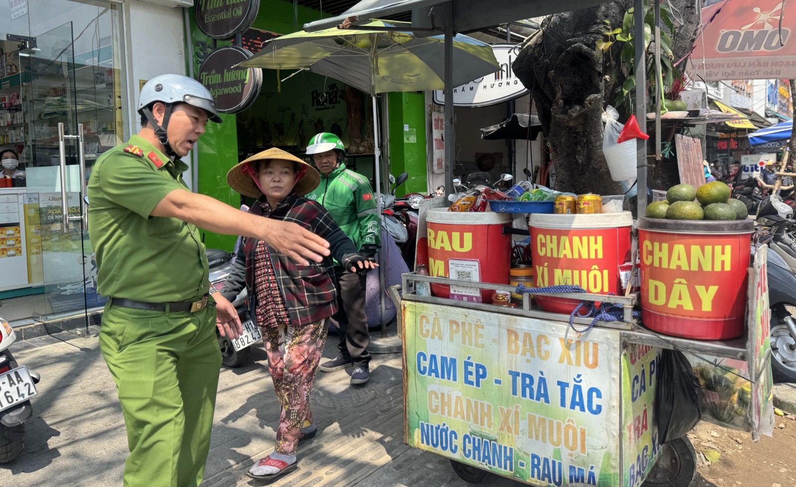Dẹp vỉa hè, bài toán sinh kế đặt ra