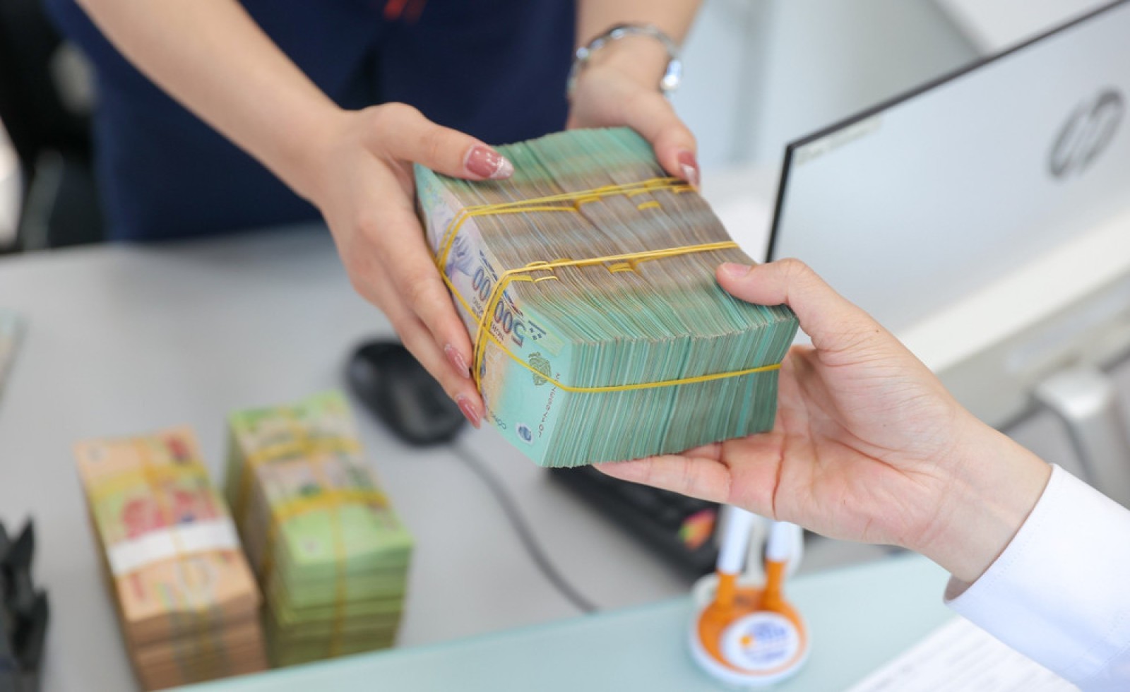 Dự báo mới nhất về lãi suất huy động và lãi suất cho vay năm 2026