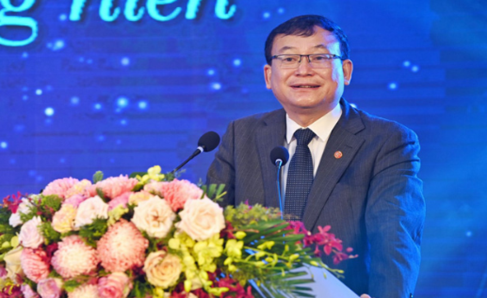 Thị trường bất động sản nghẽn vì vướng mắc về pháp lý