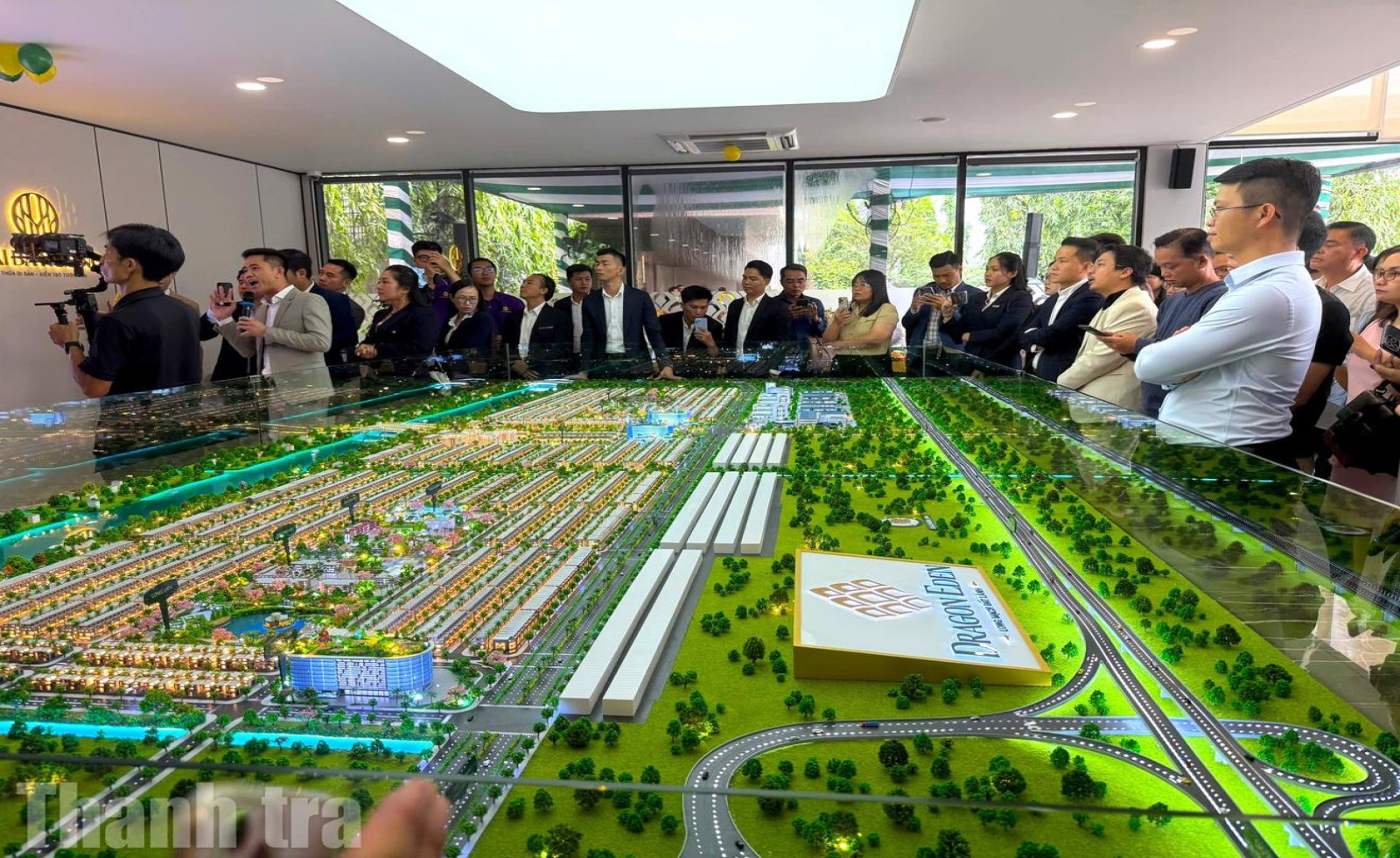 Thị trường bất động sản trầm lắng, môi giới chọn hướng đi để sinh tồn