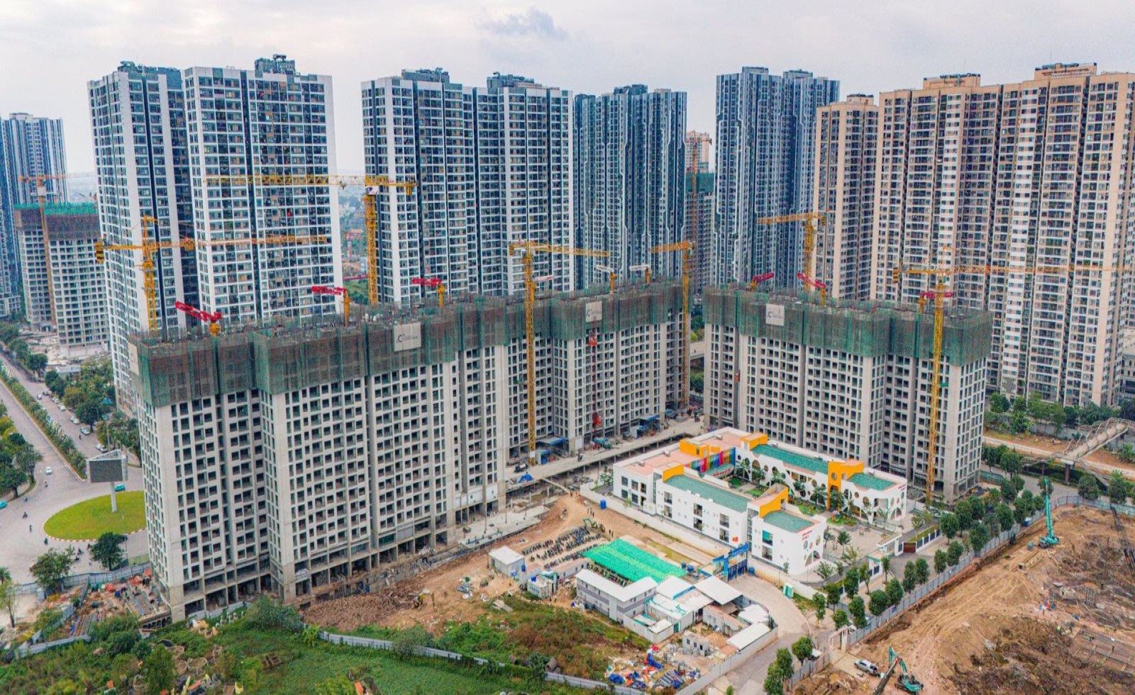 Vốn cho thị trường bất động sản cần thêm kênh huy động