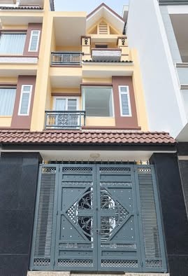 * 5,2 TỶ – NHÀ MỚI 3 TẦNG - ĐÚC THẬT – HẺM XE TẢI 6M – NGAY CHỢ LIÊN KHU 5-6**