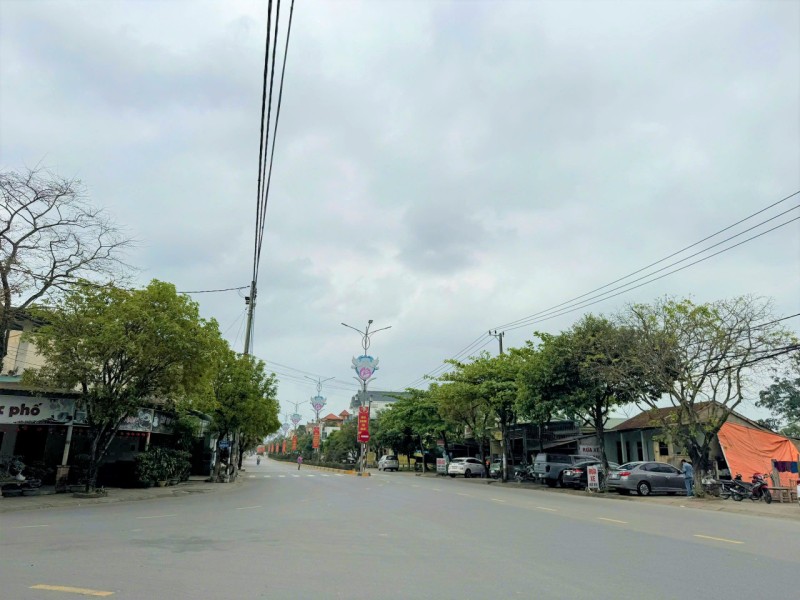 Bán 552m2 mặt tiền đường Trần Hưng Đạo - gần CV Fidel