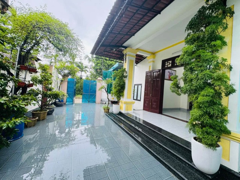 ✅✅Bán căn nhà 2 tầng nằm trên lô đất góc 2 mặt tiền với diện tích đất 200m2
