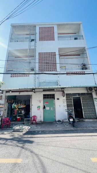 Bán CHDV 3 tầng đường Hiệp Thành 5, Quận 12 – 40 phòng + 2 ki-ốt, thu nhập 70 triệu/tháng
