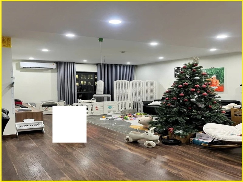 Bán chung cư 21 lê văn lương, golden palm. 3pn tầng cao view thoáng 130m2 12tỷ8