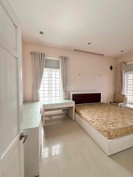 Bán đất tặng nhà 3 Tầng đường Hà Bổng vị trí vàng kinh doanh