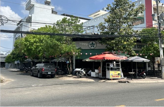 BÁN LÔ GÓC ĐẸP VÀ TOÀN BỘ QUÁN CAFE ĐANG KINH DOANH TỐT VỚI GIÁ RẺ