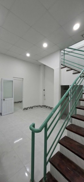 🏡🔥 BÁN NHÀ 2 TẦNG 110M2, 4PN, HẺM PHẠM VĂN ĐỒNG, GIÁ RẺ CHỈ 2TỶXXX