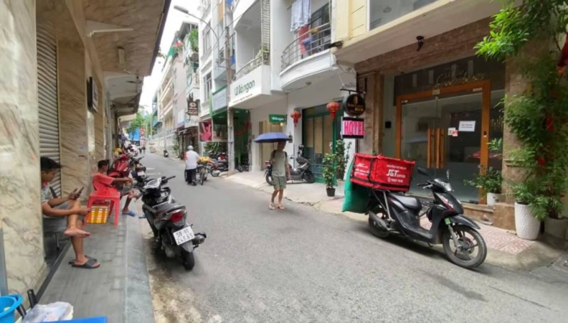 Bán nhà Đặng Thùy Trâm, Bình Thạnh, 8 phòng ngủ, hẻm xe tải rộng, giá chỉ 13,5 tỷ