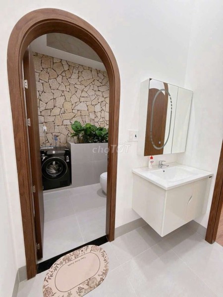 Bán nhà mới hẻm Y Nuê TT Thành Phố BMT