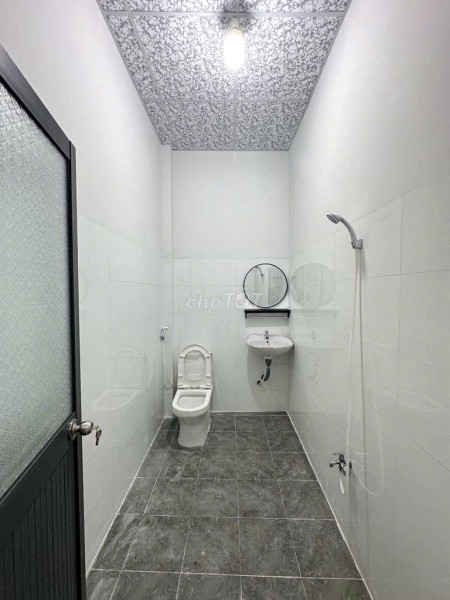 Bán nhà mới xây 106m2 gần chợ Bông Vang