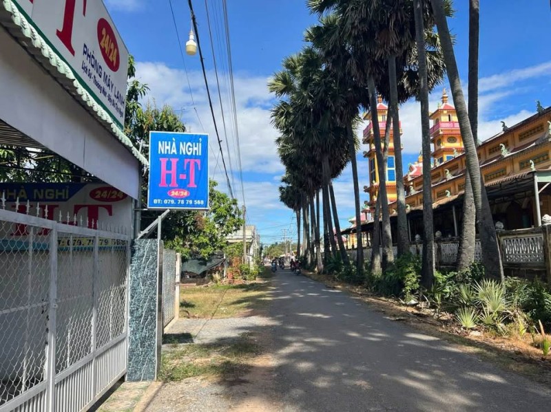 Bán nhà nghỉ bình dân  ngay chợ Bến sỏi ,  Đường DT 781 , châu thành Tây ninh