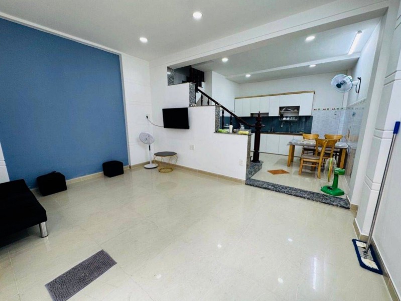 BÁN NHÀ TÂN BÌNH, GẦN SÂN BAY TÂN SƠN NHẤT, 45M2 NGANG ĐẸP 5M, SỔ VUÔNG, GIÁ TỐT