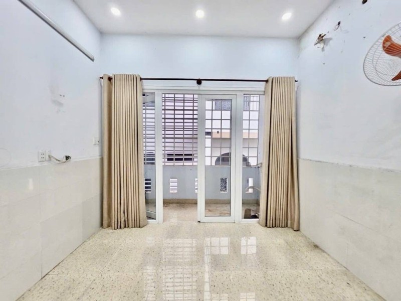 Bán nhà Trần Xuân Soạn, Quận 7, hẻm rộng 10m, diện tích 40m², giá 5,65 tỷ