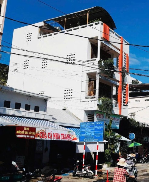 Bán nhà Võ Trứ, P.Tân Tiến, 3,5 tầng, 42m2, ô tô nhựa rộng 13m, cách biển Trần Phú 700m