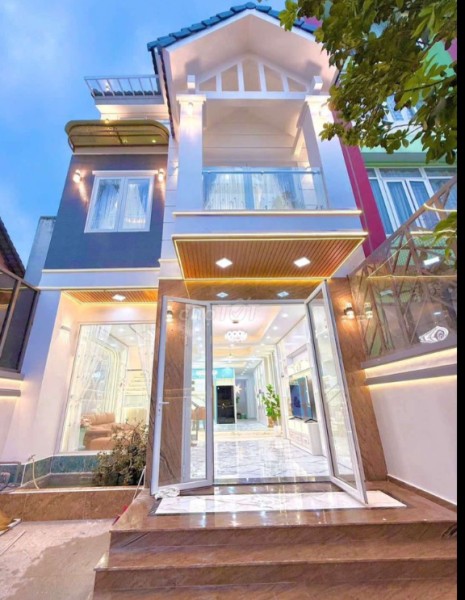 BIỆT THỰ SÂN VƯỜN CẦN BÁN GẤP