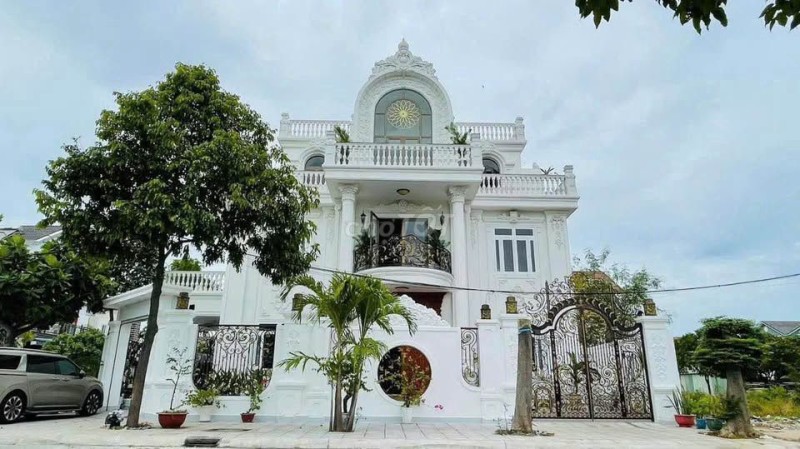 CẦN BÁN BIỆT THỰ 3 TẦNG TÂN CỔ ĐIỂN KHU BIỆT THỰ PHƯỚC SƠN, VŨNG TÀU