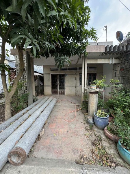 CẦN BÁN NHÀ CỦ ĐƯỜNG TRẦN PHÚ.