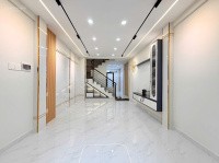 Cần bán nhà mới xinh hẻm 5m Nơ Trang Long gần Bệnh Viện Ung Bướu. DT: 4x13m. Vuông vức. Trệt, 3 lầu