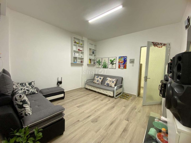 Căn hộ chỉ 2 tỷ 1 cách chợ Đà Lạt 900m có sổ hồng và thang máy