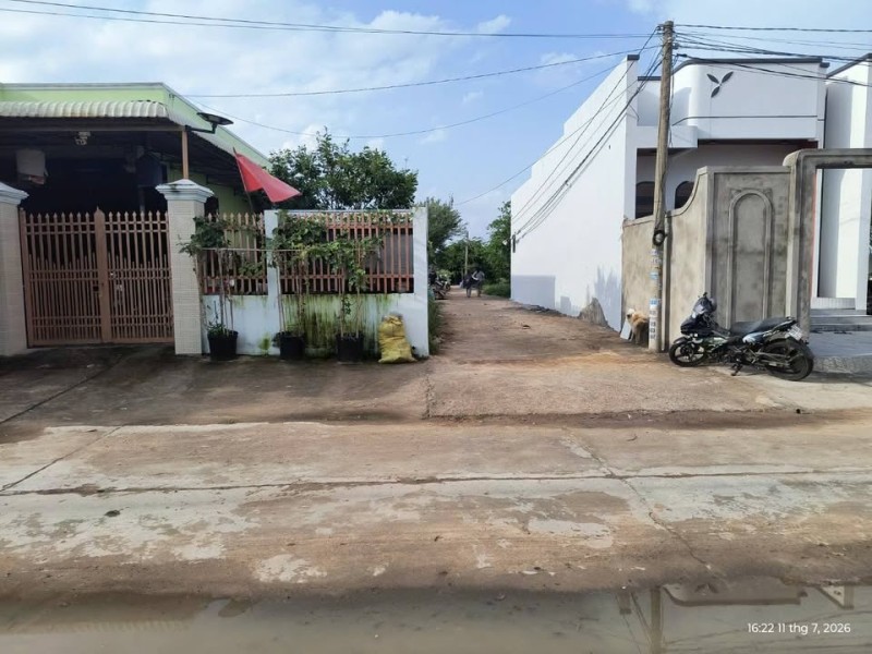 ✓   CHỈ 650TR CÓ NGAY LÔ ĐẤT ĐẸP ĐƯỜNG BÊ TÔNG 4M