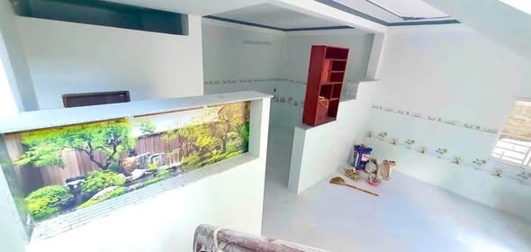 CHỈ CÓ 1TY490TR CÓ NGAY 01 CĂN NHÀ 1 TRỆT, 1 LẦU BÊ TÔNG, CỐT THÉP, NHÀ MỚI 100%. Chủ nhà HỖ TRỢ một phần nội thất theo ý khách.