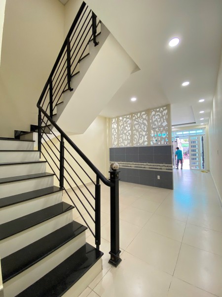 Chính chủ bán nhà 1T 1L 4x15m đường Tây Hoà Q9