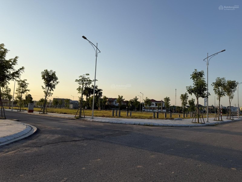 Chính chủ cần bán lô đất nền 100m2 tại Square City, Phổ Yên, Thái Nguyên, gần Quảng trường Vạn Xuân