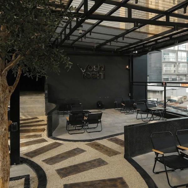 CHO THUÊ GÓC 2 MẶT TIỀN 76 NGUYỄN GIA TRÍ, BÌNH THẠNH, TRỆT 2 LẦU, GIÁ 180 TRIỆU/THÁNG