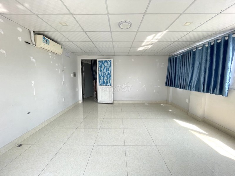 CHO THUÊ MẶT BẰNG TẦNG 7 NGAY TRUNG TÂM THÀNH PHỐ GIÁ 5 TRIỆU/THÁNG