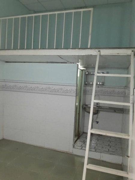 Cho thuê phòng trọ đường HT05, Quận 12, có gác, gần chợ Hiệp Thành – giá 1,8 triệu