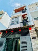 Chủ kẹt tiền bán gấp căn nhà 50m2 giá 3tỷ680 triệu đường Bùi Đình Tuý phường 24 quận Bình Thạnh