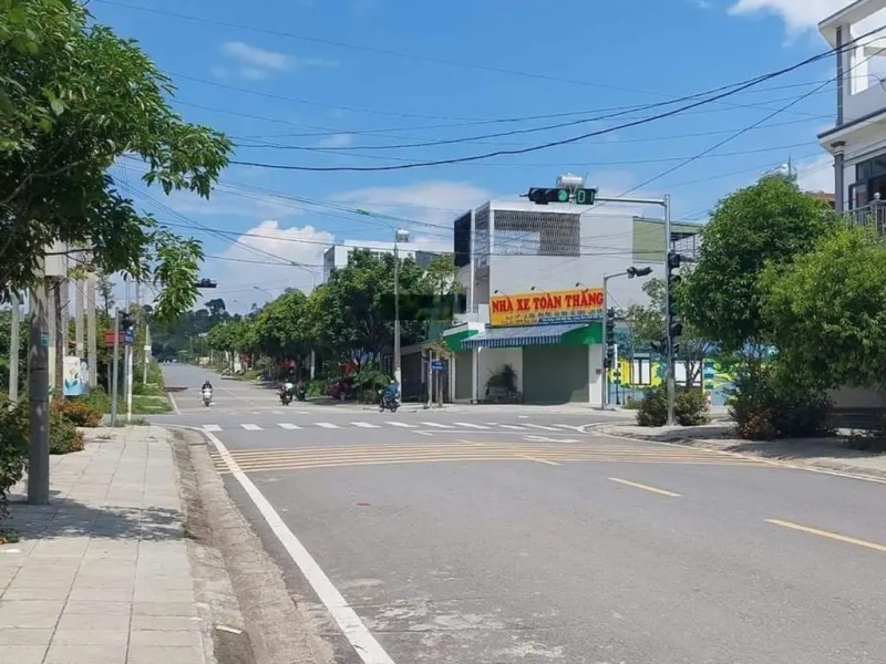 Có nhu cầu bán giá tốt cho người mua sử dụng, mảnh đất nền nằm trên trục đường trần huy liệu