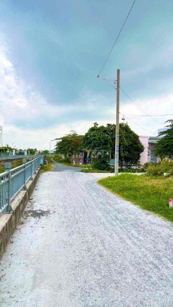 đất góc 2 mặt tiền siêu đẹp- ngay Tô Ngọc Vân