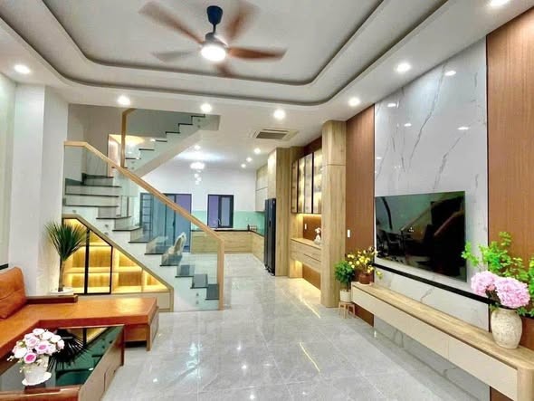NHÀ 2 TẦNG - 80m2 - CÁCH LÒ LU ĐÚNG 20m