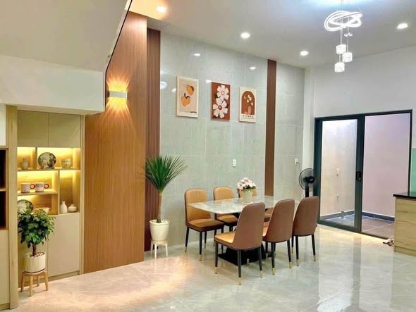 NHÀ 2 TẦNG - 80m2 - CÁCH LÒ LU ĐÚNG 20m