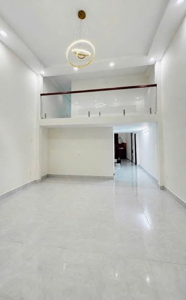 Bán nhà Cách Mạng Tháng Tám, QUẬN 10