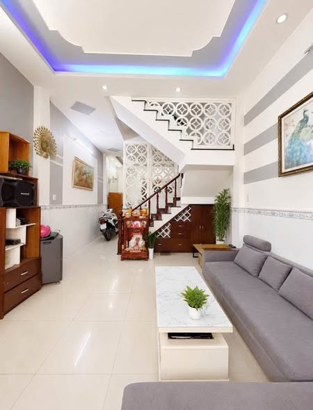 NHÀ 4 tầng CHÍNH CHỦ CẦN B.Á.N GẤP