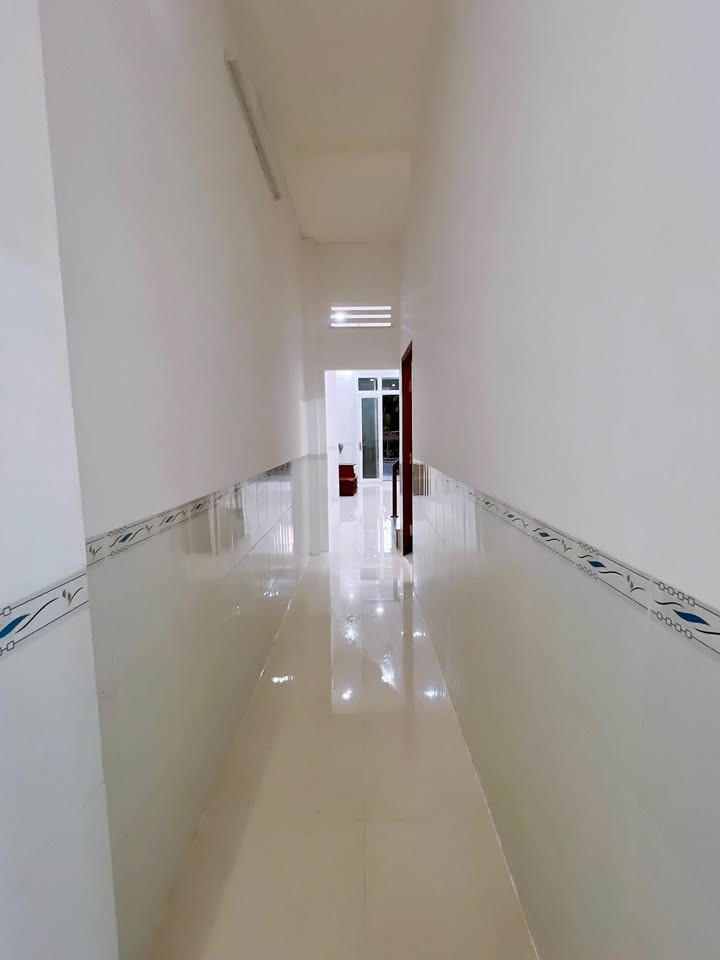 BÁN NHÀ MẶT TIỀN LÊ HOÀN - SAO MAI - LONG XUYÊN - Ảnh 2