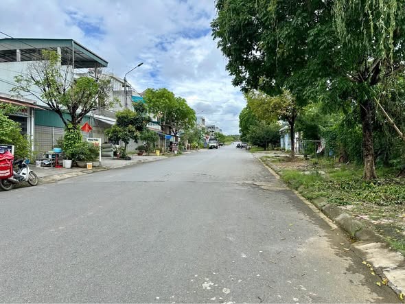 👉CHỈ NHỈNH 1 TỶ CÓ NGAY CĂN NHÀ C4 MẶT ĐƯỜNG PHẠM VĂN ĐỒNG TỔ 23 ĐÔNG PHONG TỈNH LAI CHÂU - Ảnh 2
