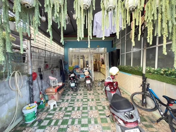 ❤️❤️ LAI CHÂU EM CÓ NHÀ CẤP 4 SÂN ĐỂ ĐC Ô TÔ TẢI NHÀ THIẾT KẾ 3 phòng ngủ