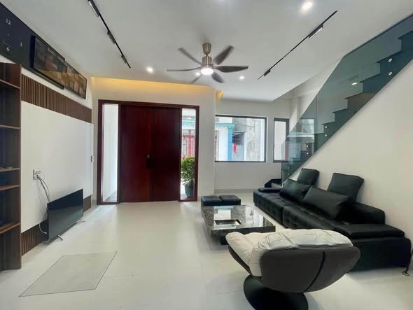 🏠 NHÀ 3 TẦNG MỚI TINH – GẦN CĐ SƯ PHẠM