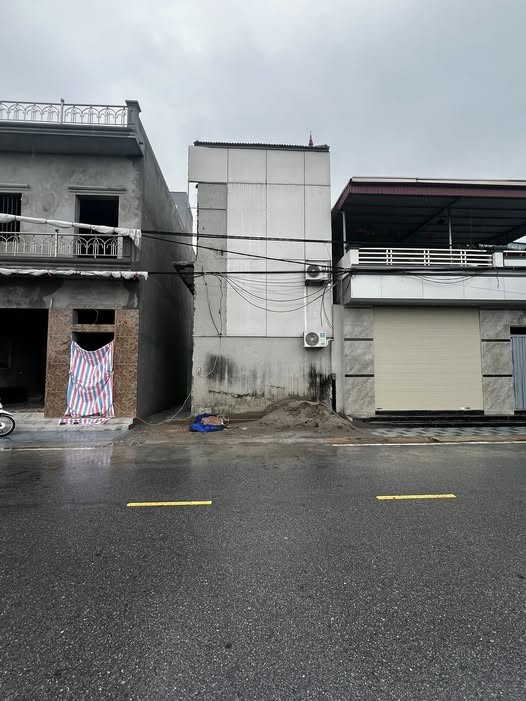 n đất mặt đường từ  công an xã ý yên đến trường tiểu học ý yên, xã ý yên, ninh bình