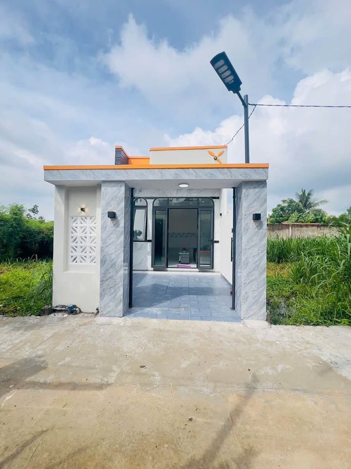 NHÀ MỚI HOÀN THIỆN – DỌN VÀO Ở NGAY thuôc phường mỹ Phong tĩnh đồng tháp mới. - Ảnh 1