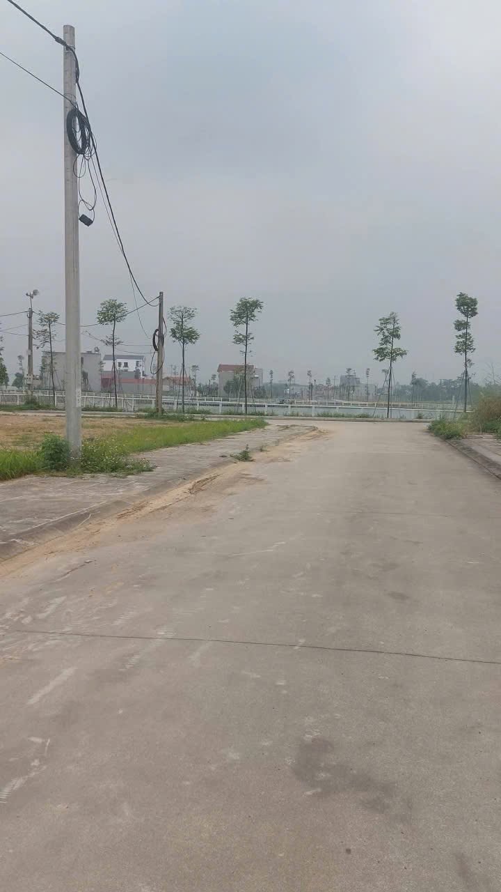 💥💥💥MỞ BÁN LÔ GÓC ĐẤU GIÁ NAM SÂN BAY HƯỚNG CHÍNH ĐÔNG MÁT MẺ GIÁ CỰC MỀM CHỈ 2,3xx TỶ (x thương lượng) - Ảnh 2